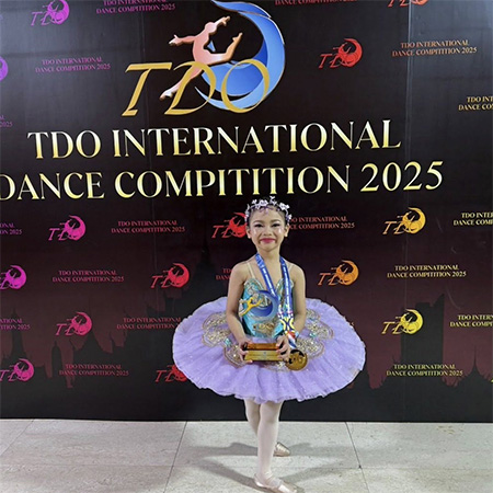 รางวัลชนะเลิศอันดับหนึ่ง – 1st place with Gold Medal