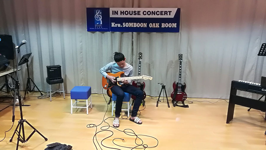 งาน INHOUSE CONCERT โดย ครูโอ้ค ครูสมบรูณ์ ครูบูม ที่เมโลดี้พลัส สาขาวัชรพล