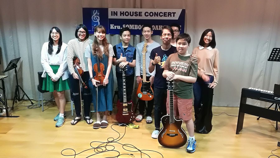 งาน INHOUSE CONCERT โดย ครูโอ้ค ครูสมบรูณ์ ครูบูม ที่เมโลดี้พลัส สาขาวัชรพล